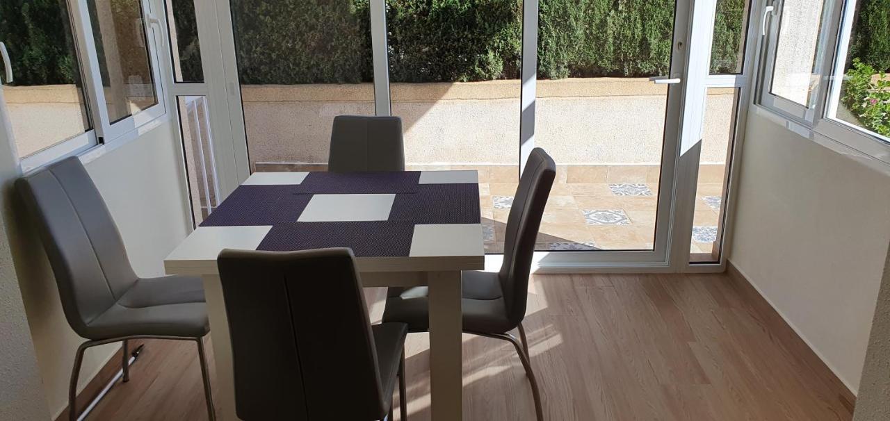 Ferienwohnung Torrevieja Bagian luar foto