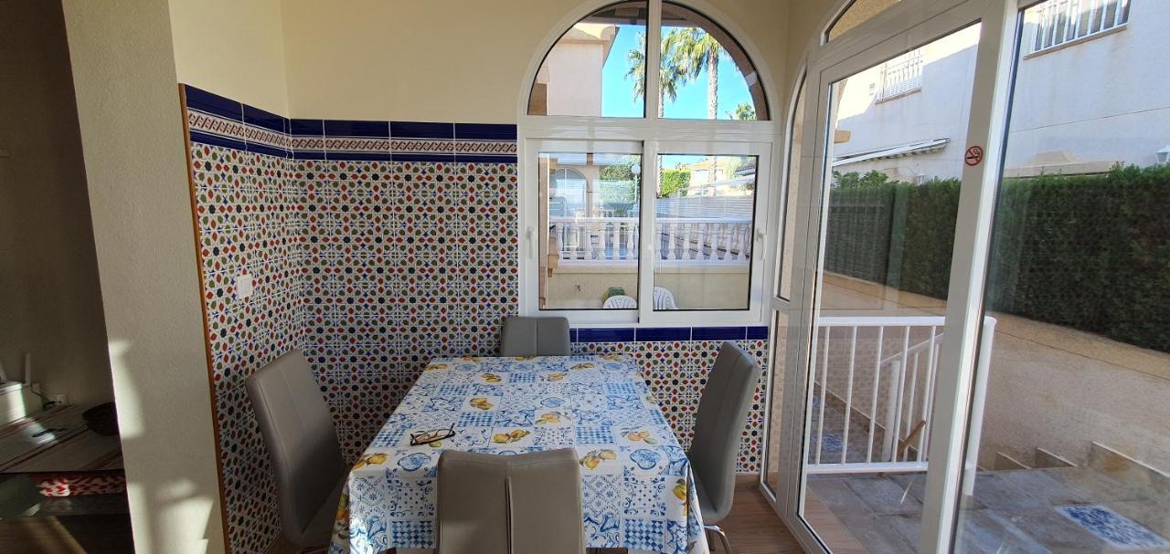 Ferienwohnung Torrevieja Bagian luar foto