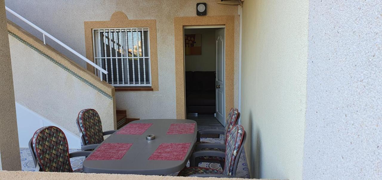 Ferienwohnung Torrevieja Bagian luar foto
